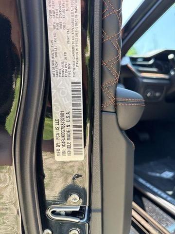 Photo of 2025 Diamond Black Jeep Grand Cherokee L