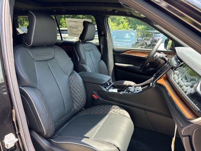 Photo of 2025 Diamond Black Jeep Grand Cherokee L