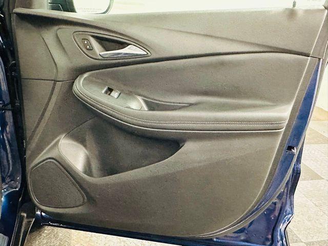 Photo of 2022 Sapphire Metallic Buick Encore GX