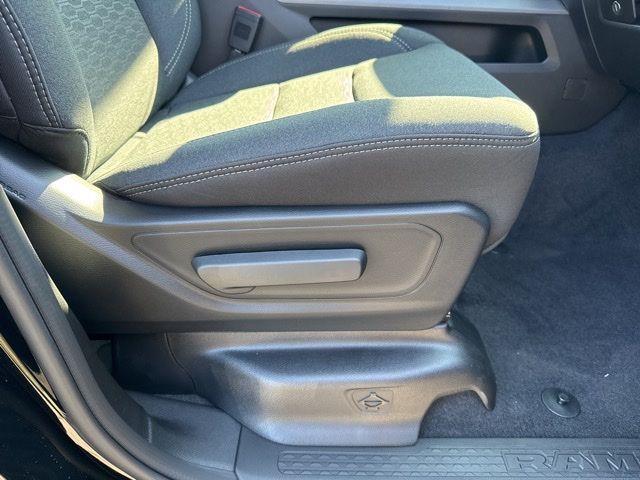 Photo of 2025 Diamond Black RAM 1500
