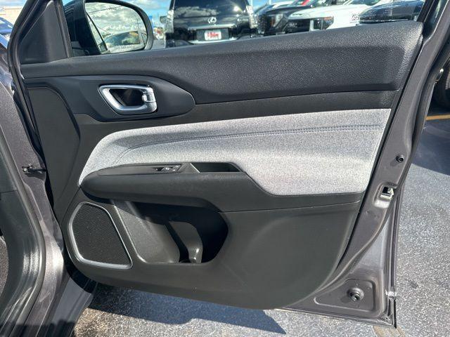 Photo of 2022 Granite Crystal Clearcoat Metallic Jeep Compass