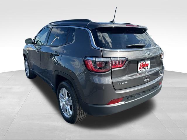 Photo of 2022 Granite Crystal Clearcoat Metallic Jeep Compass