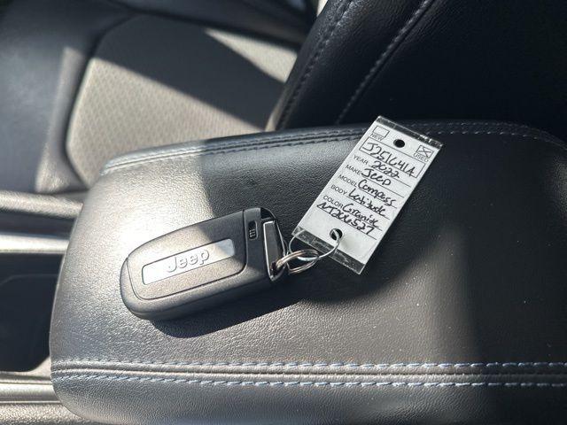 Photo of 2022 Granite Crystal Clearcoat Metallic Jeep Compass