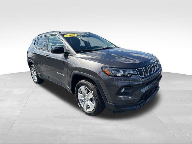 Photo of 2022 Granite Crystal Clearcoat Metallic Jeep Compass