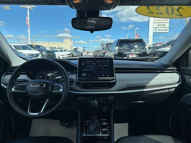 Photo of 2022 Granite Crystal Clearcoat Metallic Jeep Compass
