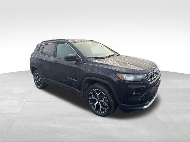 Photo of 2025 Diamond Black Jeep Compass