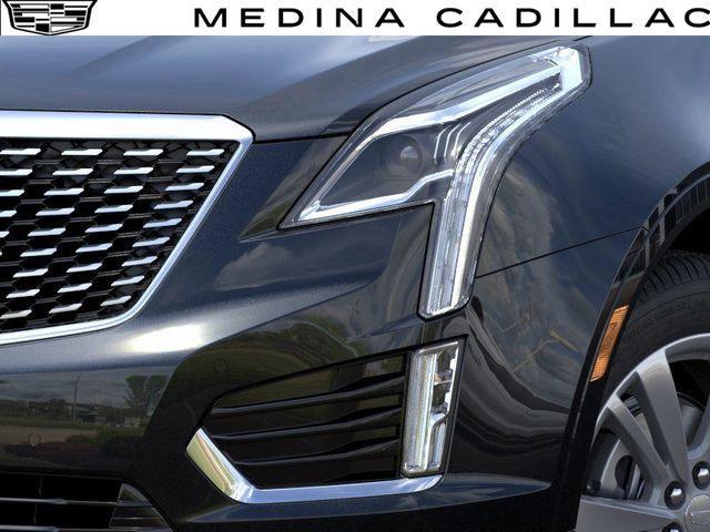Photo of 2025 Stellar Black Metallic Cadillac XT5