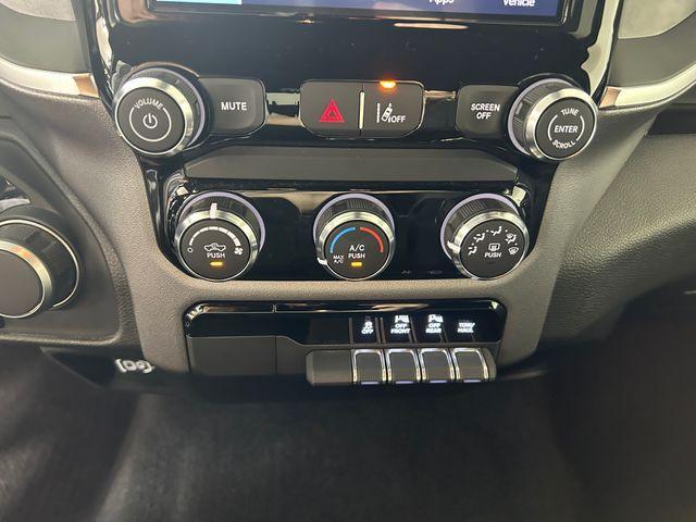 Photo of 2025 Diamond Black RAM 1500