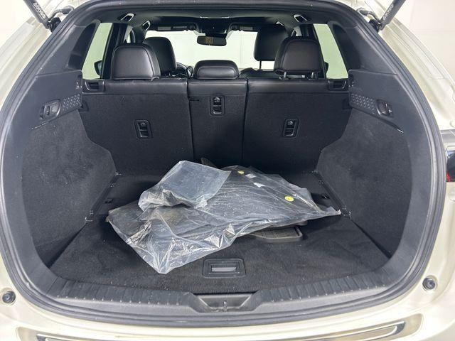 Photo of 2022 Snowflake White Pearl Mazda CX-5