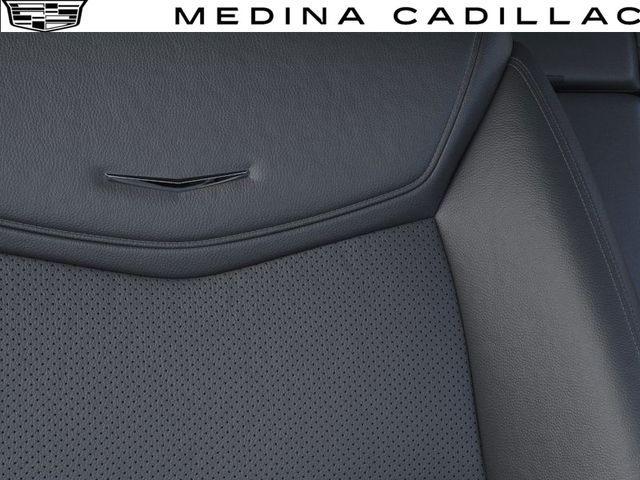 Photo of 2025 Opulent Blue Metallic Cadillac XT5