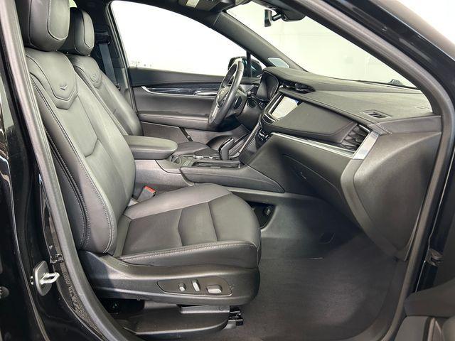 Photo of 2023 Stellar Black Metallic Cadillac XT5