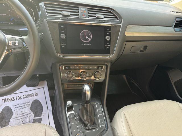 Photo of 2021 Platinum Gray Metallic Volkswagen Tiguan