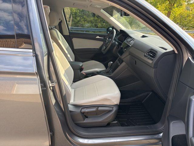 Photo of 2021 Platinum Gray Metallic Volkswagen Tiguan