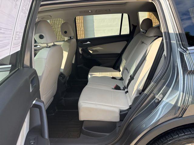 Photo of 2021 Platinum Gray Metallic Volkswagen Tiguan
