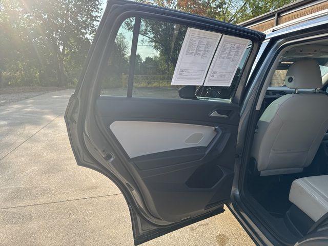 Photo of 2021 Platinum Gray Metallic Volkswagen Tiguan