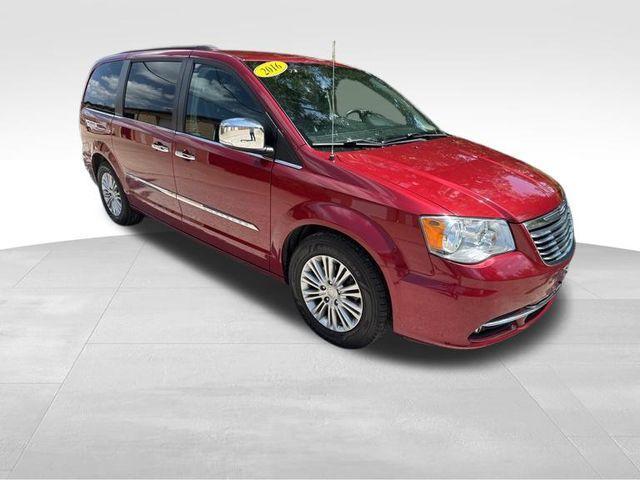 2016 Chrysler Town & Country