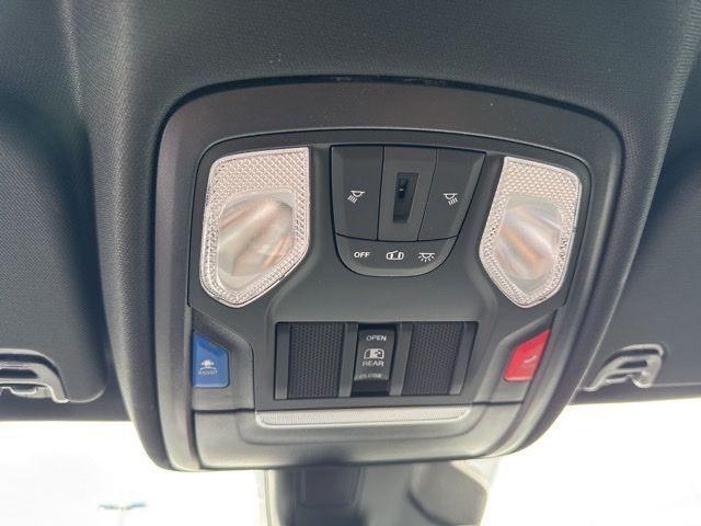 Photo of 2025 Diamond Black RAM 1500