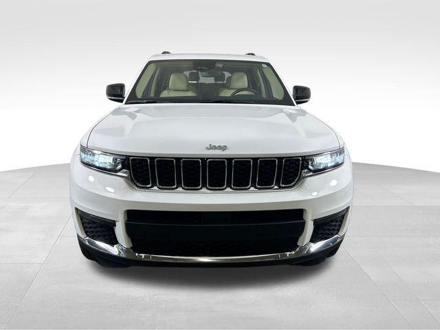 Photo of 2022 Bright White Clearcoat Jeep Grand Cherokee L