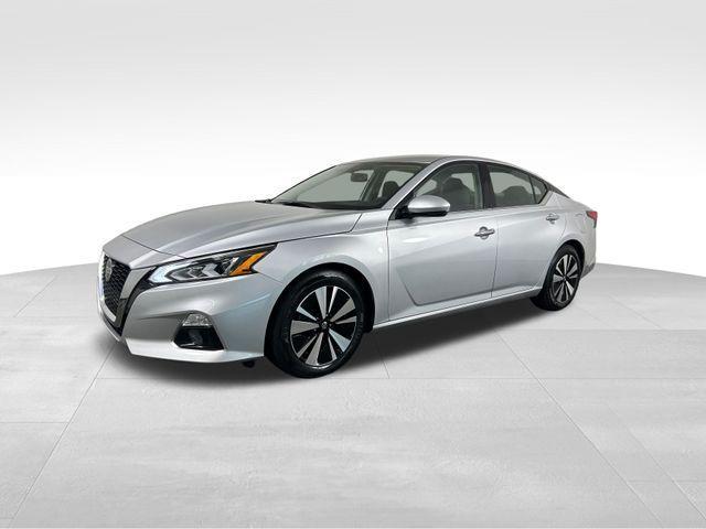 Photo of 2019 Brilliant Silver Metallic Nissan Altima