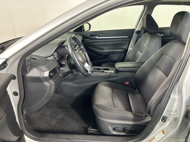 Photo of 2019 Brilliant Silver Metallic Nissan Altima
