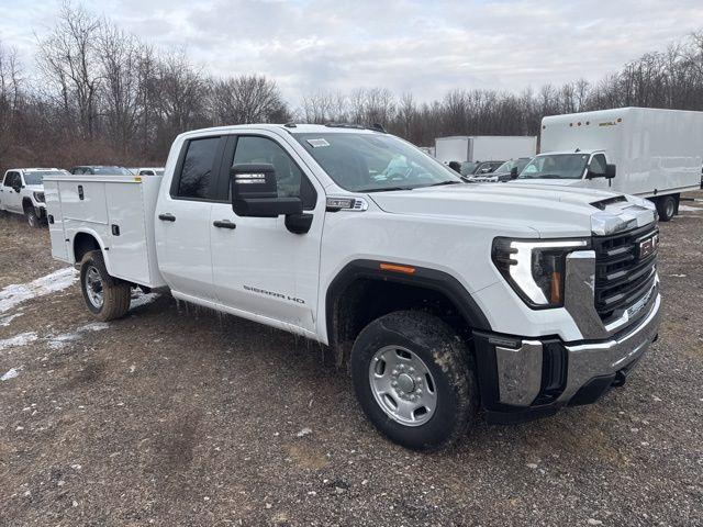 Photo of 2025 Summit White GMC Sierra 2500