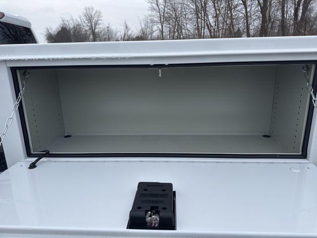 Photo of 2025 Summit White GMC Sierra 2500
