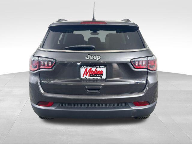Photo of 2020 Granite Crystal Clearcoat Metallic Jeep Compass