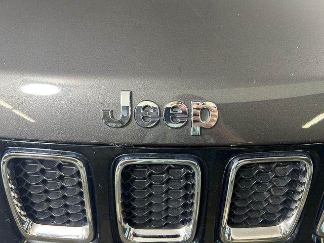 Photo of 2020 Granite Crystal Clearcoat Metallic Jeep Compass