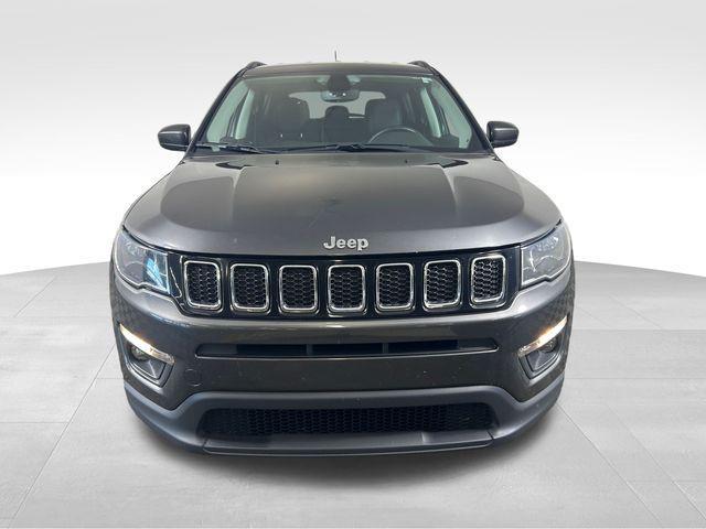 Photo of 2020 Granite Crystal Clearcoat Metallic Jeep Compass