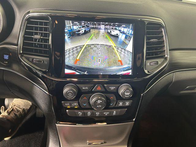 Photo of 2020 Granite Crystal Clearcoat Metallic Jeep Grand Cherokee