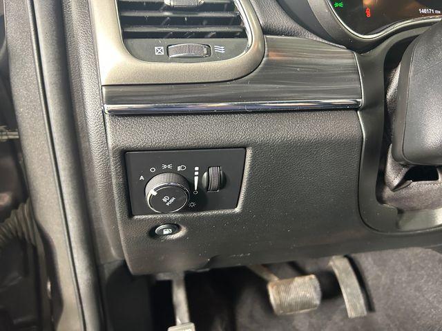 Photo of 2020 Granite Crystal Clearcoat Metallic Jeep Grand Cherokee