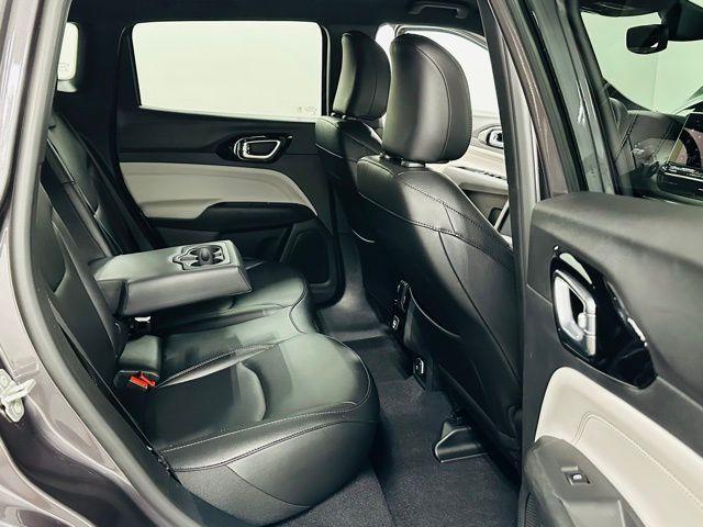 Photo of 2024 Metallic Jeep Compass