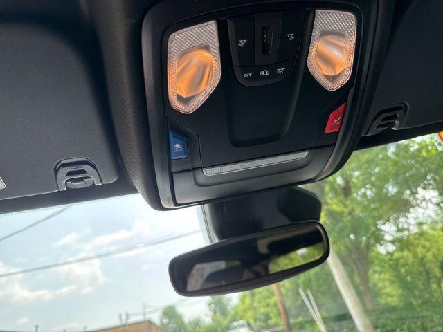 Photo of 2025 Diamond Black RAM 1500