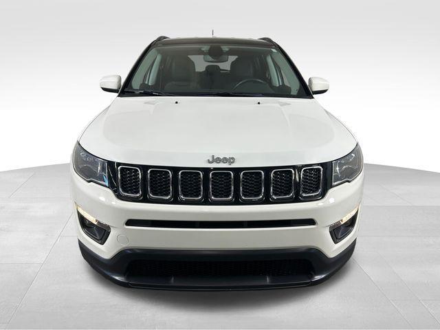 Photo of 2020 White Clearcoat Jeep Compass