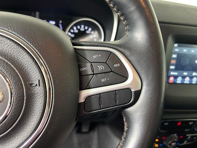 Photo of 2020 White Clearcoat Jeep Compass