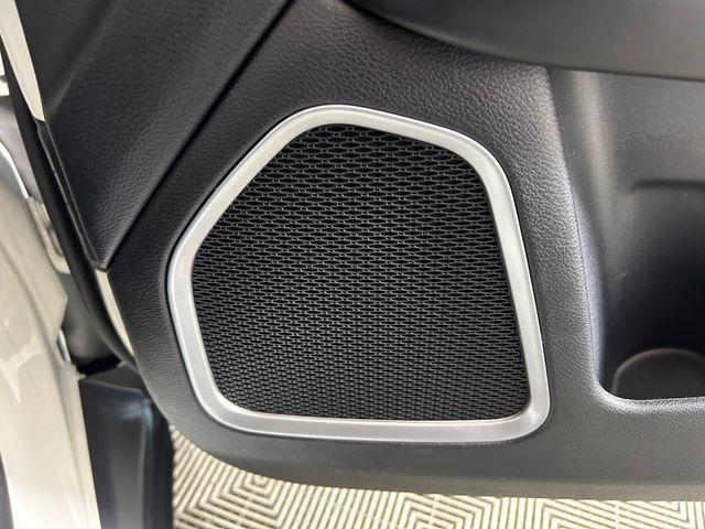 Photo of 2020 White Clearcoat Jeep Compass