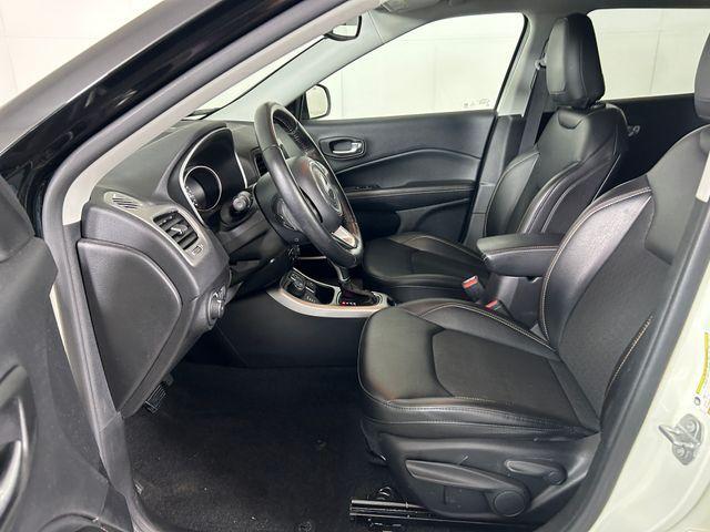 Photo of 2020 White Clearcoat Jeep Compass
