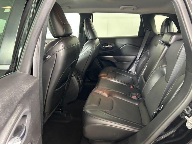 Photo of 2021 Diamond Black Jeep Cherokee