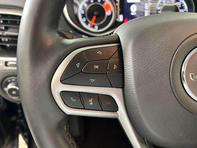 Photo of 2021 Diamond Black Jeep Cherokee