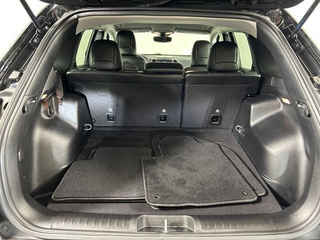 Photo of 2021 Diamond Black Jeep Cherokee