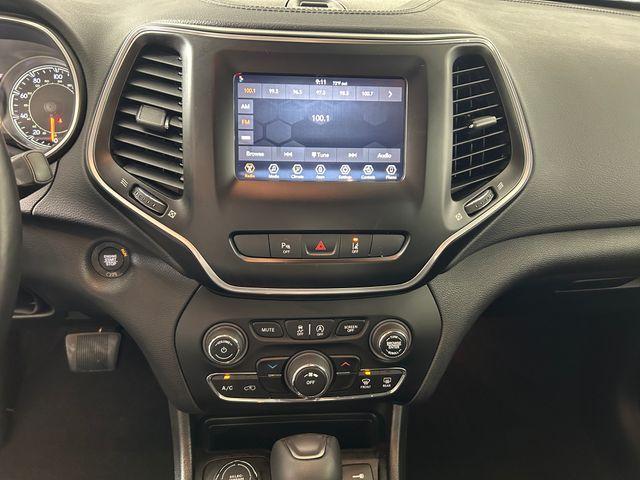 Photo of 2021 Diamond Black Jeep Cherokee