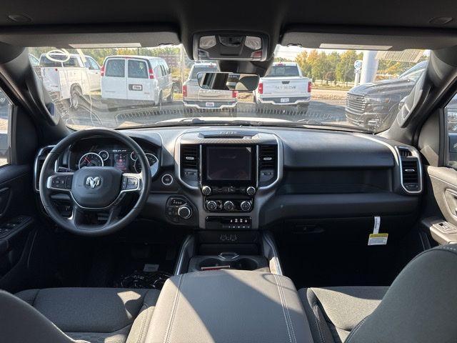 Photo of 2025 Bright White Clearcoat RAM 1500