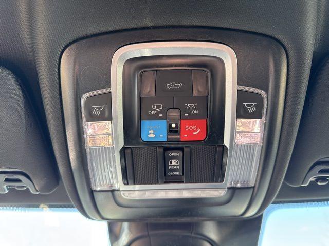 Photo of 2025 Diamond Black RAM 2500