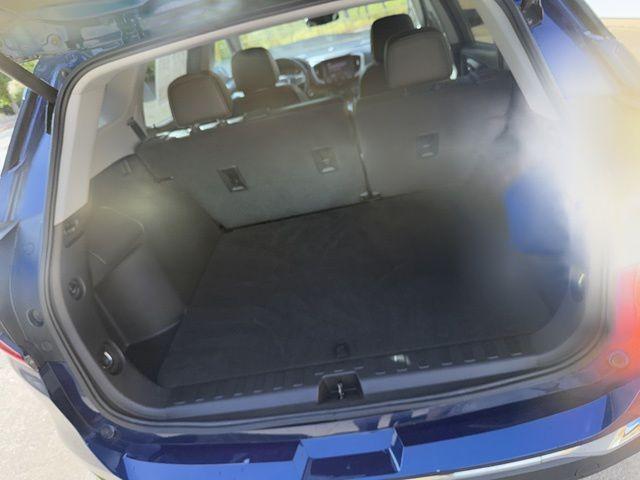 Photo of 2022 Marine Metallic GMC Terrain