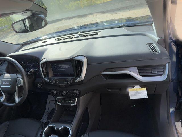 Photo of 2022 Marine Metallic GMC Terrain
