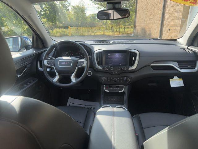 Photo of 2022 Marine Metallic GMC Terrain