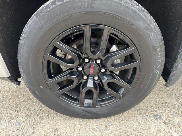 Photo of 2022 Quicksilver Metallic GMC Sierra 1500 Limited