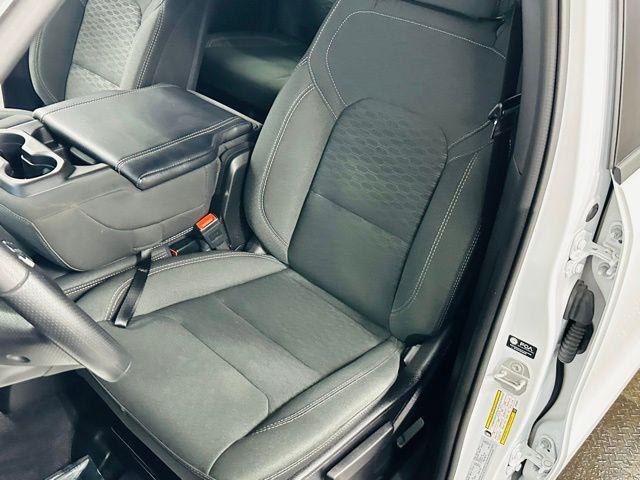 Photo of 2025 Bright White Clearcoat RAM 1500