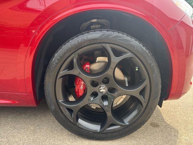 Photo of 2023 Rosso Alfa Romeo Stelvio