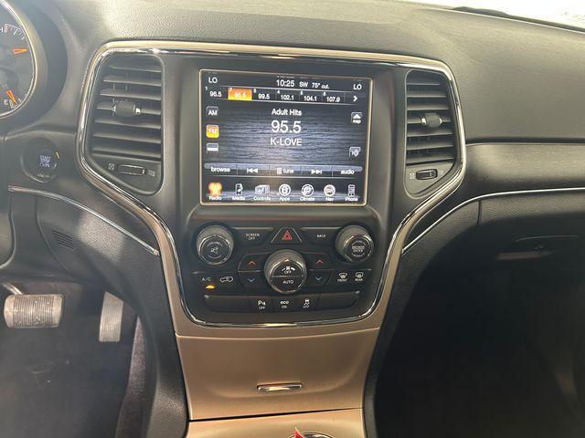 Photo of 2015 Bright White Clearcoat Jeep Grand Cherokee